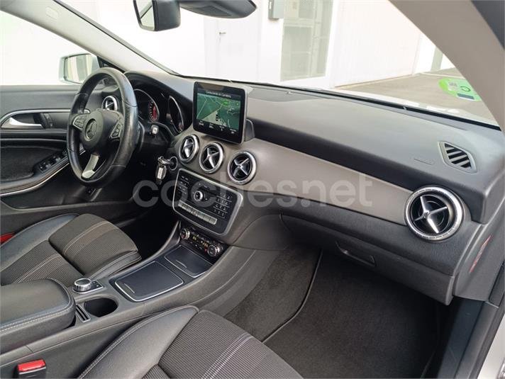 MERCEDES-BENZ Clase CLA 200 d