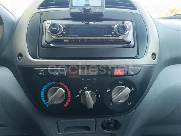 TOYOTA Rav4 2.0 D4D Luna 4X4
