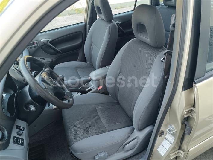 TOYOTA Rav4 2.0 D4D Luna 4X4