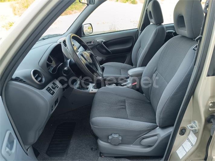 TOYOTA Rav4 2.0 D4D Luna 4X4