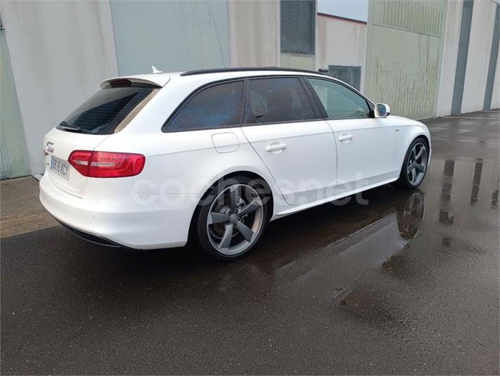 AUDI A4 Avant 2.0 TDI 177 multitr S line edition