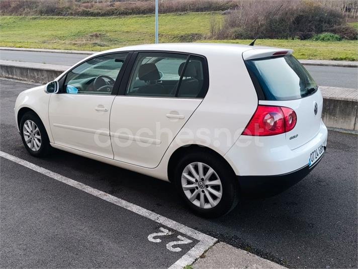 VOLKSWAGEN Golf 1.9 TDI Highline