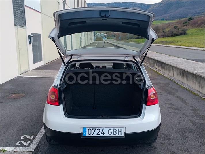 VOLKSWAGEN Golf 1.9 TDI Highline