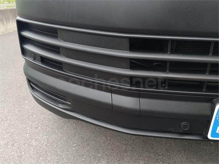 VOLKSWAGEN Caravelle Trendline Largo 2.0 TDI BMT DSG
