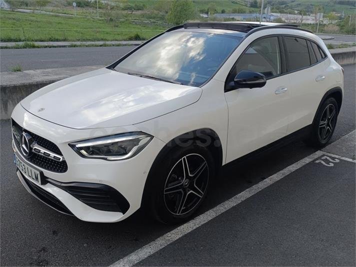 MERCEDES-BENZ GLA 200 D